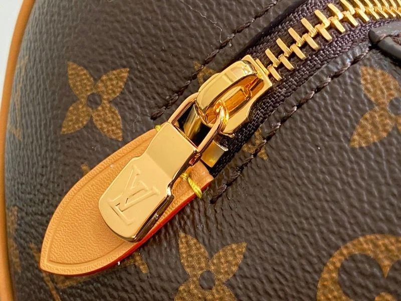 Flexible Louis Vuitton Speedy Bags 41079