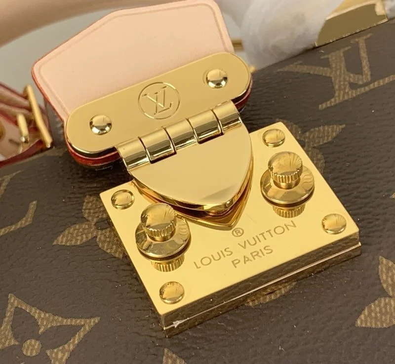EyeCatching Louis Vuitton Speedy Bags 40410