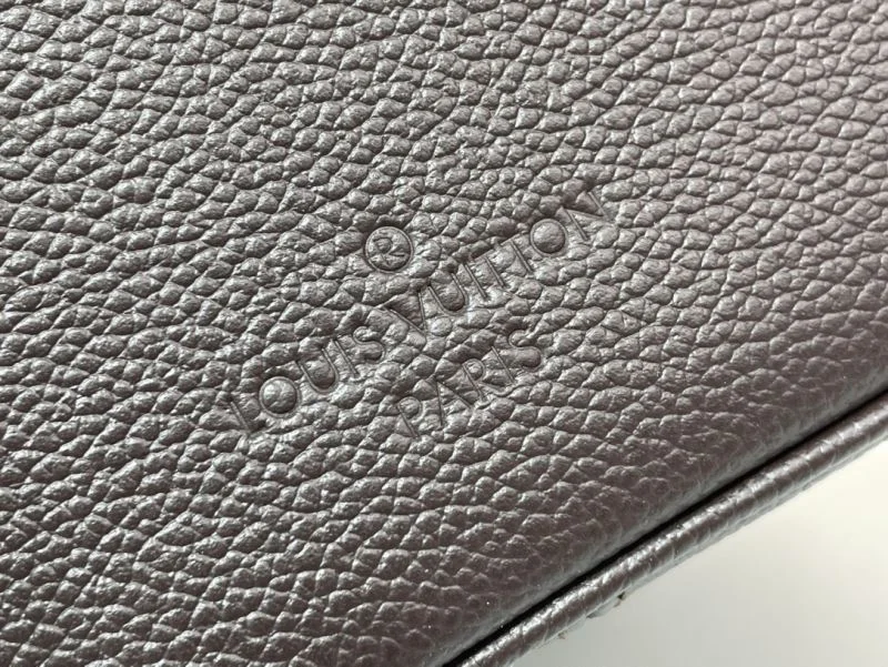 Premium Louis Vuitton Speedy Bags 40379