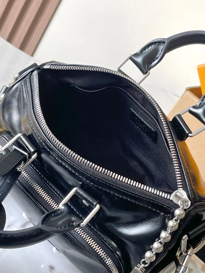 Seasonal Louis Vuitton Speedy Bags 40404