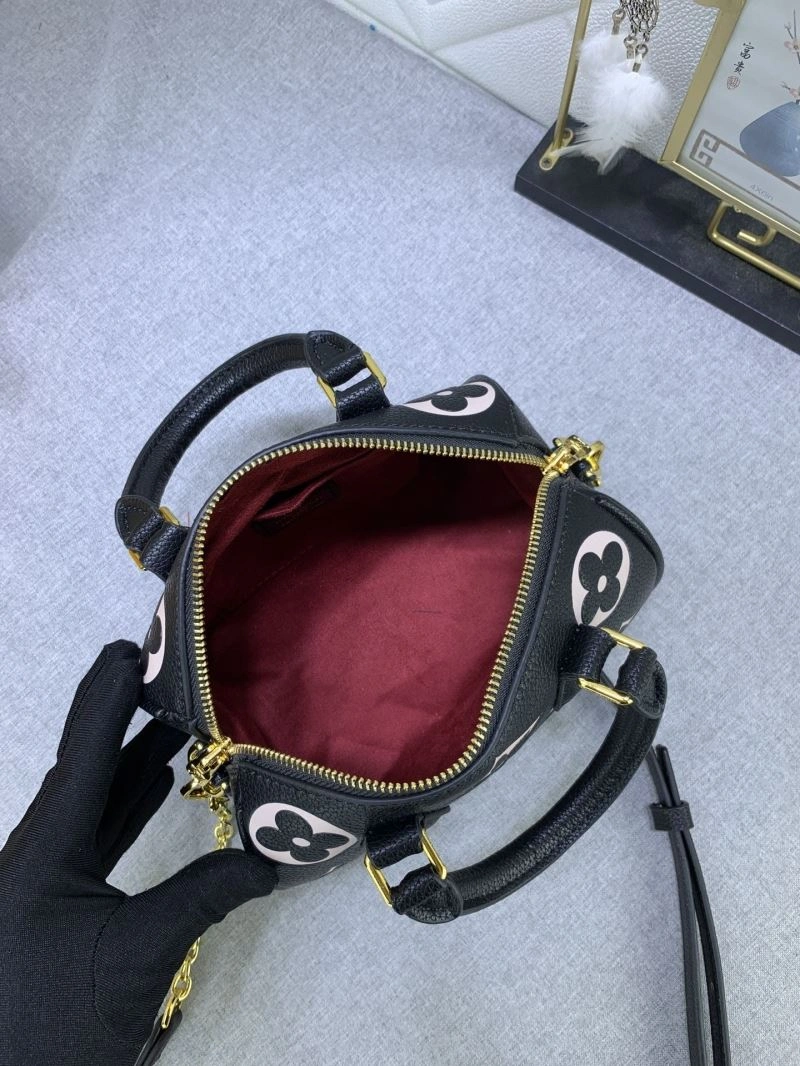 Bold Louis Vuitton Speedy Bags 79373