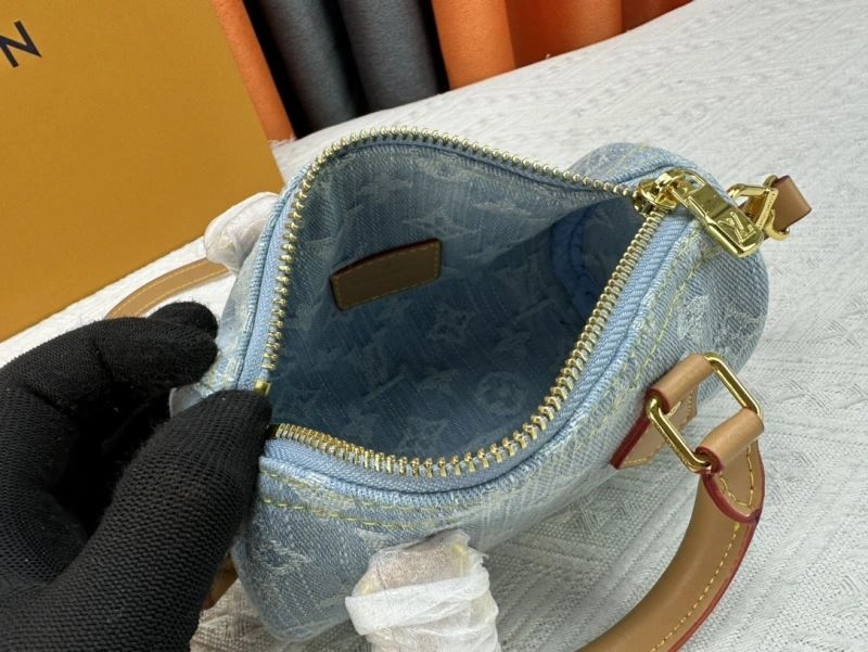 Classic Louis Vuitton Speedy Bags 79379