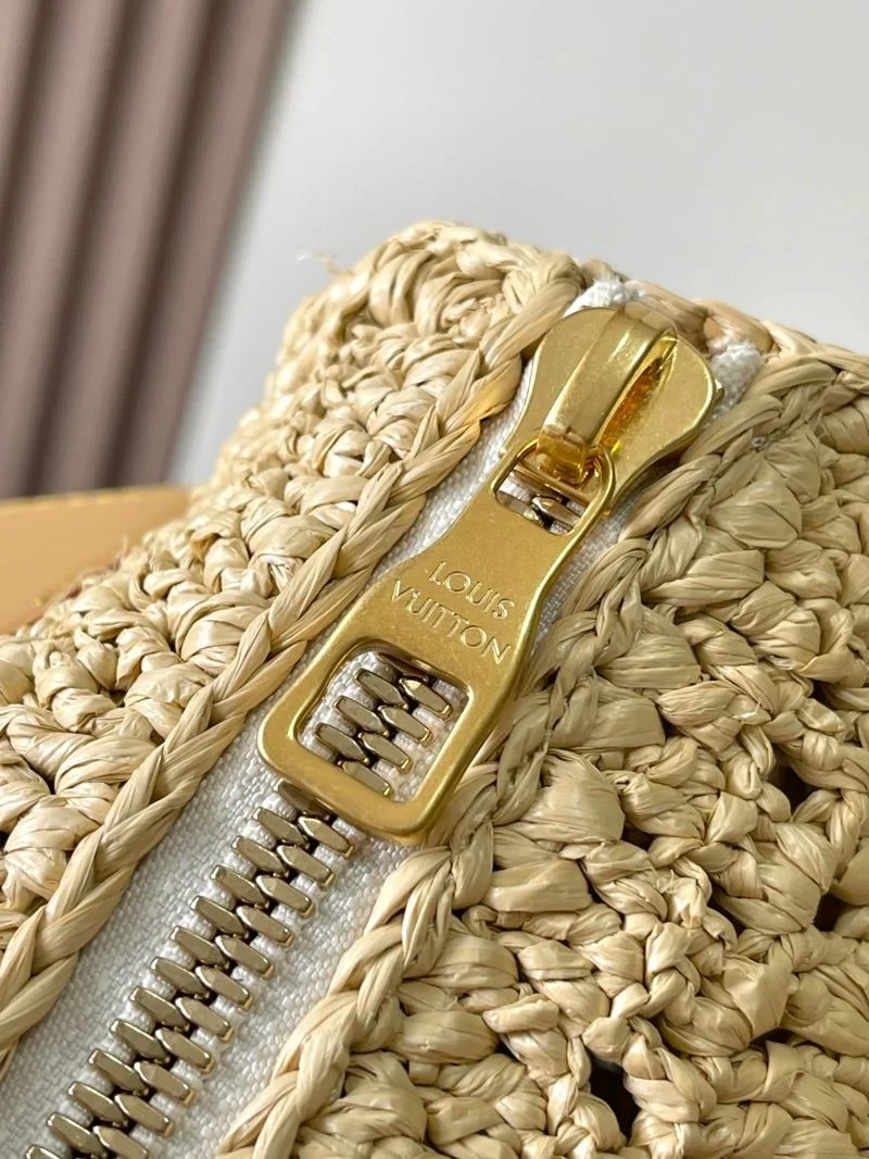 Timeless Louis Vuitton Speedy Bags 39403