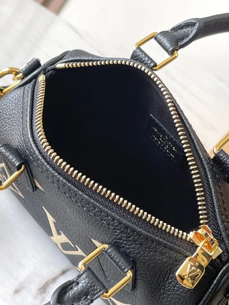 Louis Vuitton Speedy Bags TravelReady 39396