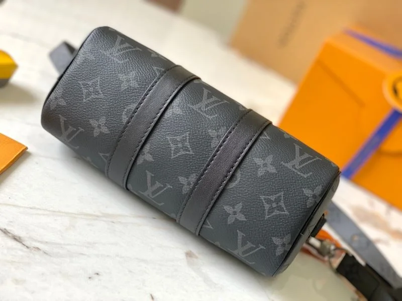 Flexible Louis Vuitton Speedy Bags 39394