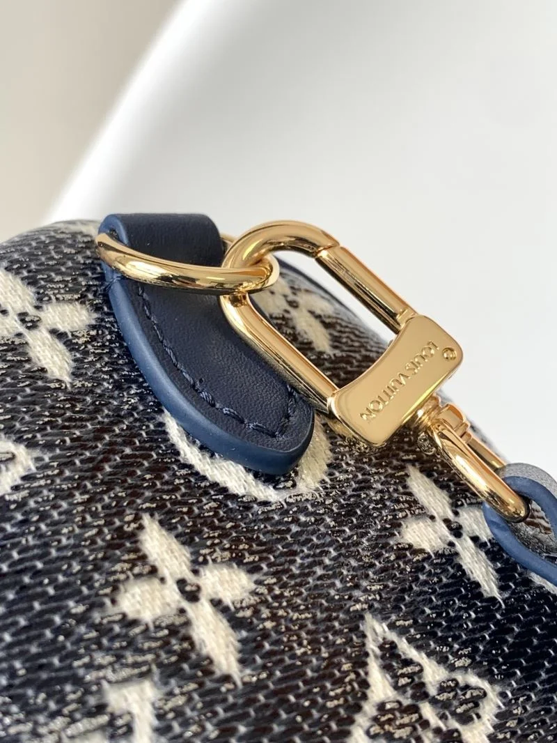 WeatherProof Louis Vuitton Speedy Bags 39130
