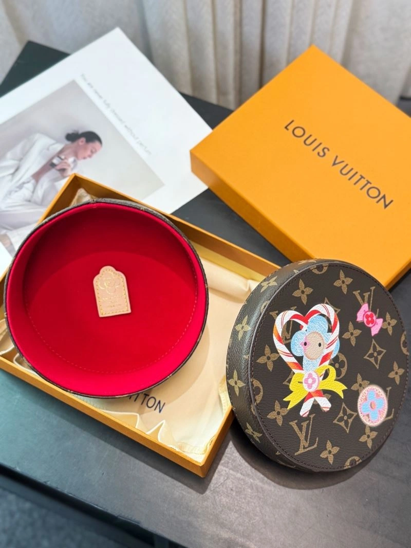 Refined Louis Vuitton Storage Boxes 274707