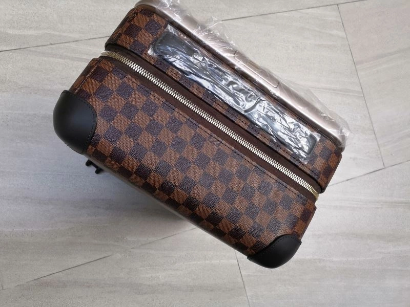 Louis Vuitton Suitcase WeatherProof 65641