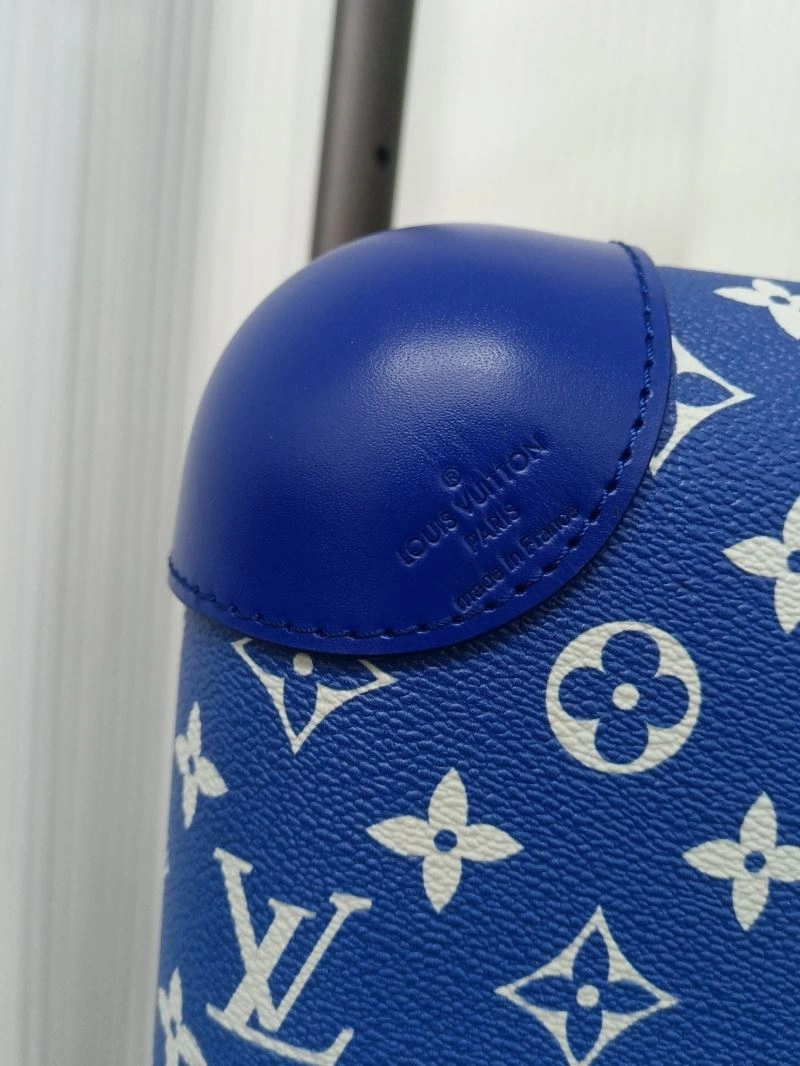 Minimalist Louis Vuitton Suitcase 65620