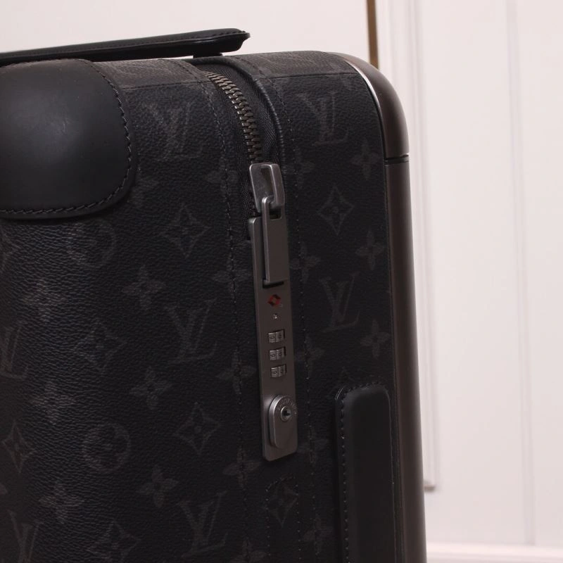 ZipUp Louis Vuitton Suitcase 65618