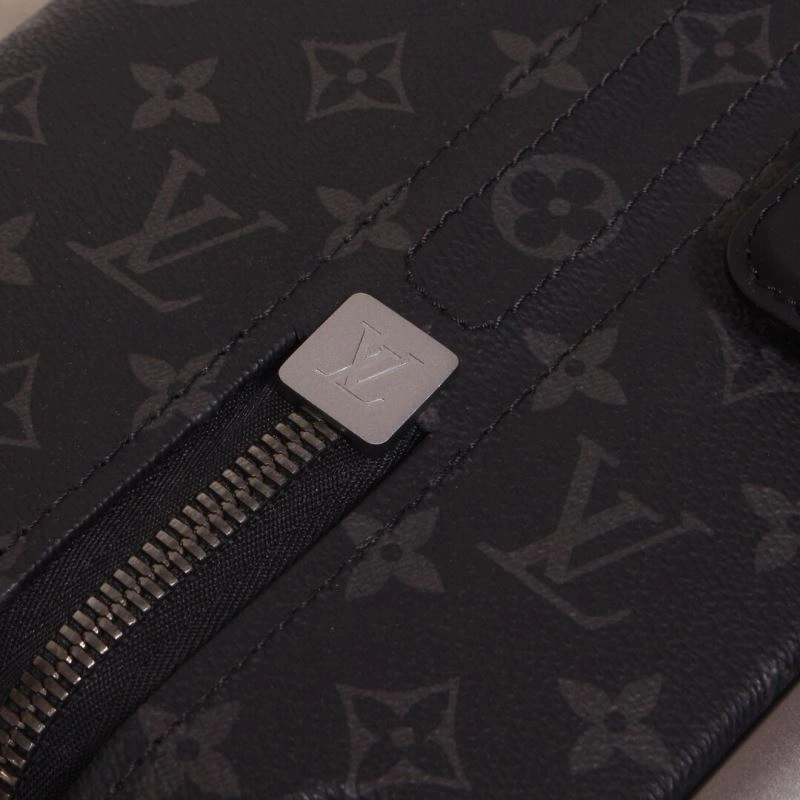 ZipUp Louis Vuitton Suitcase 65618
