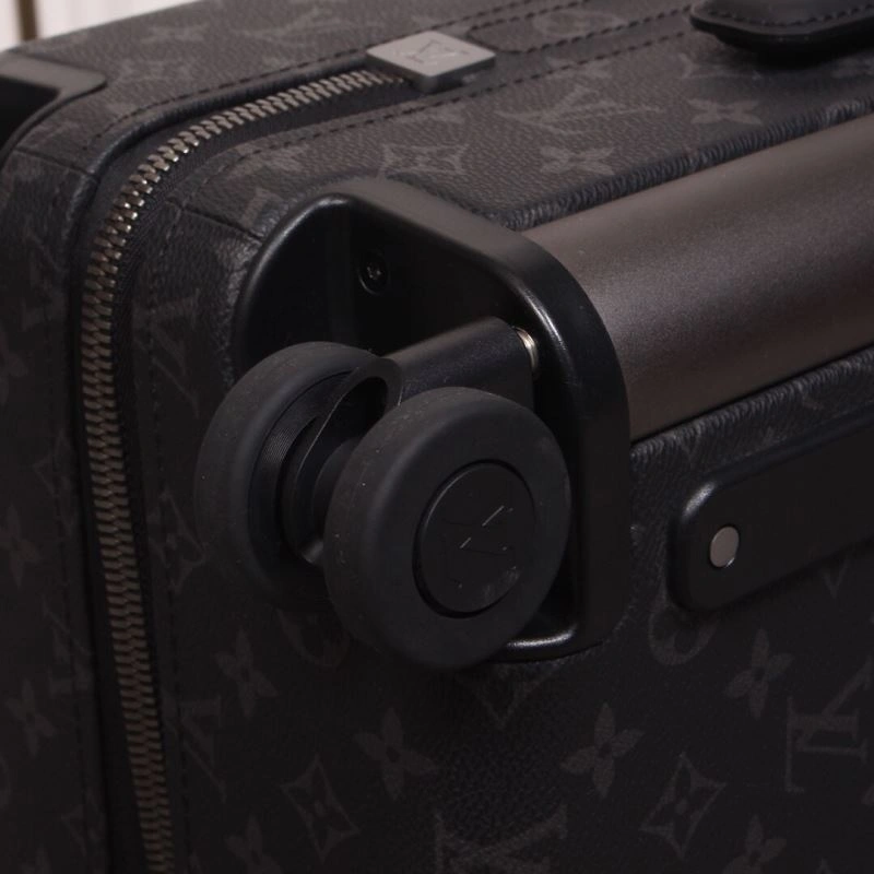 ZipUp Louis Vuitton Suitcase 65618