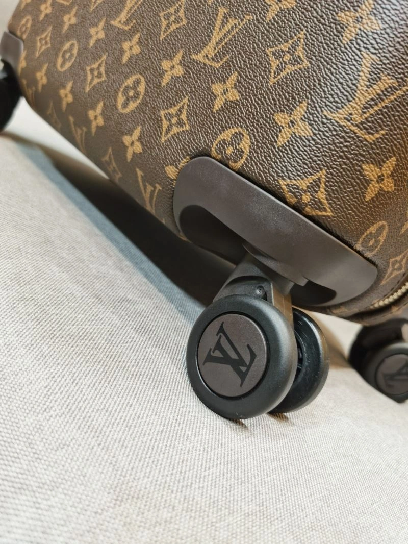 Fashionable Louis Vuitton Suitcase 65601