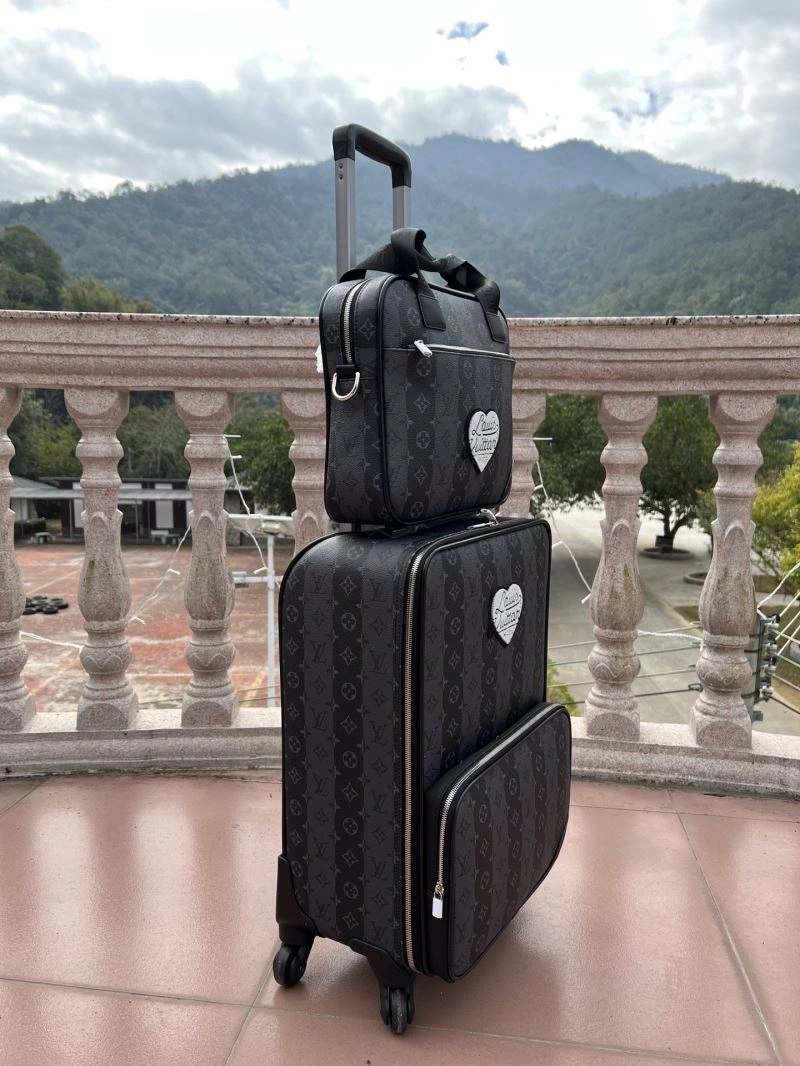 Soft Louis Vuitton Suitcase 65575