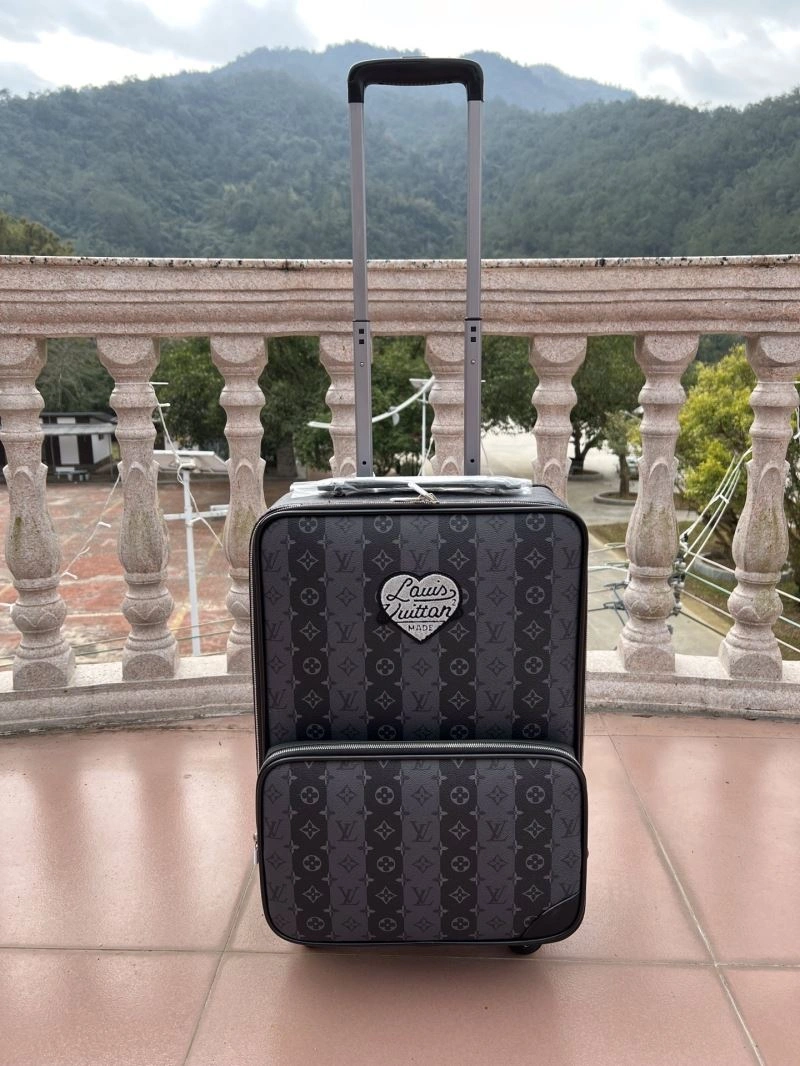 Soft Louis Vuitton Suitcase 65575