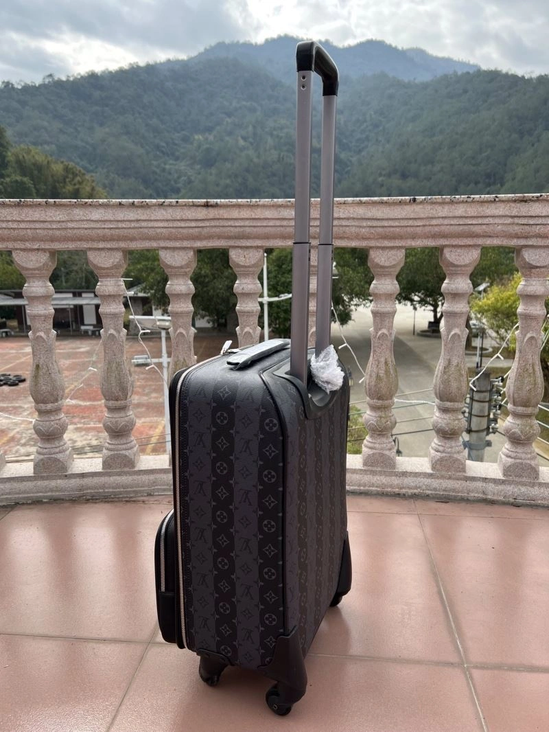 Soft Louis Vuitton Suitcase 65575