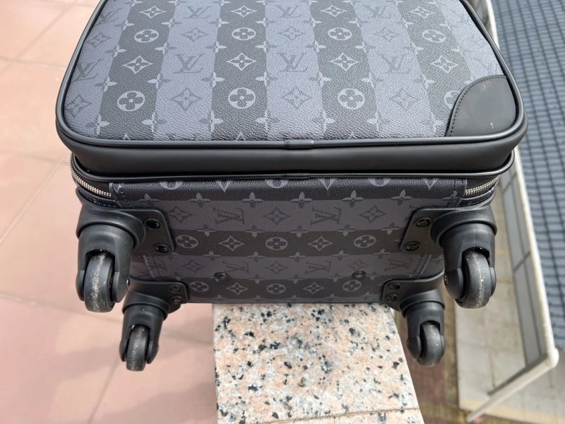 Soft Louis Vuitton Suitcase 65575
