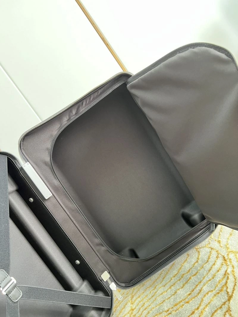 Stretchable Louis Vuitton Suitcase 65577