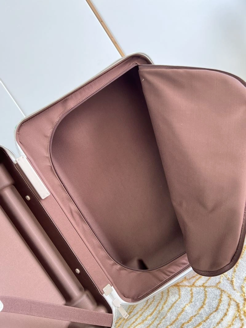 Resilient Louis Vuitton Suitcase 65574