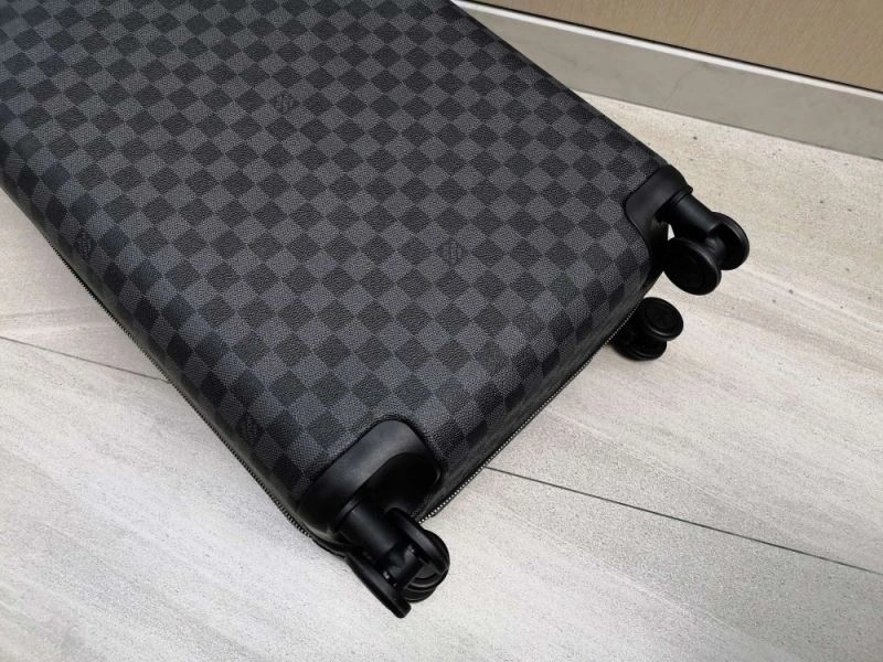 Fashionable Louis Vuitton Suitcase 65606