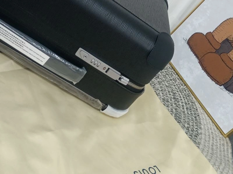 Louis Vuitton Suitcase Soft 65531