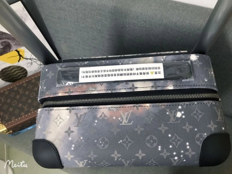 Functional Louis Vuitton Suitcase 65512