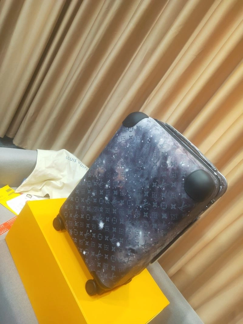 Louis Vuitton Suitcase ModernLook 65585