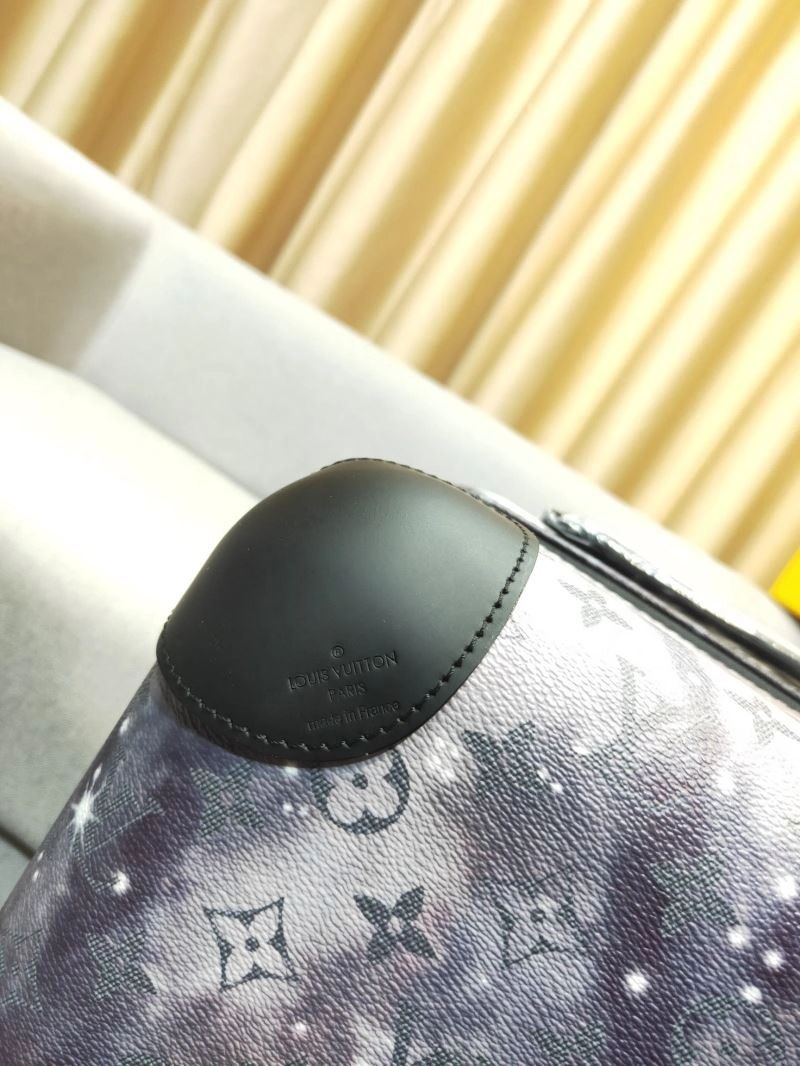 Louis Vuitton Suitcase ModernLook 65585