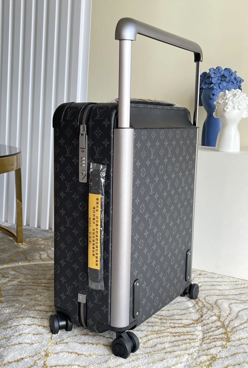 Lightweight Louis Vuitton Suitcase 65487