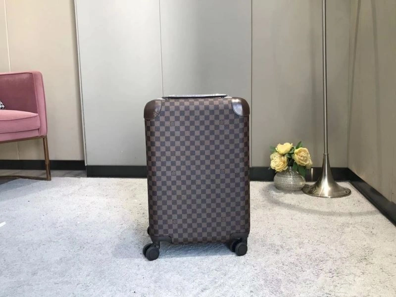 Versatile Louis Vuitton Suitcase 65511