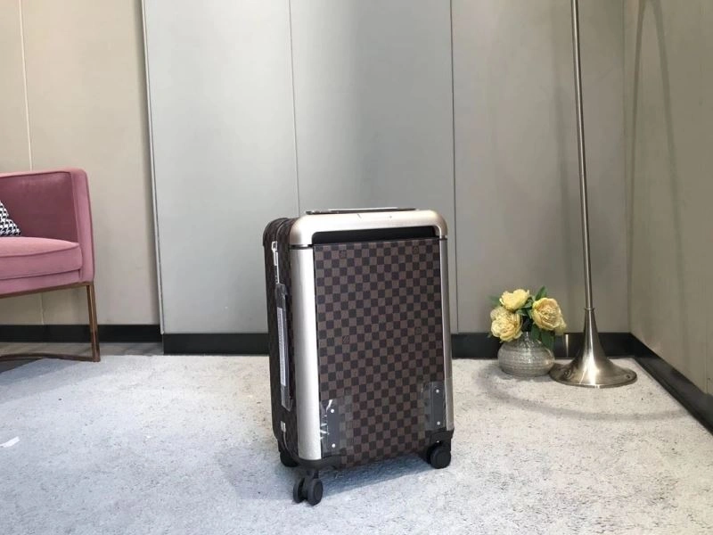 Versatile Louis Vuitton Suitcase 65511