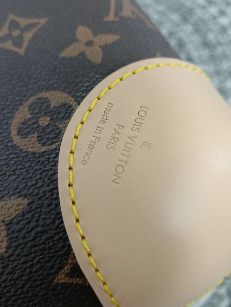 Louis Vuitton Suitcase OdorResistant 65464
