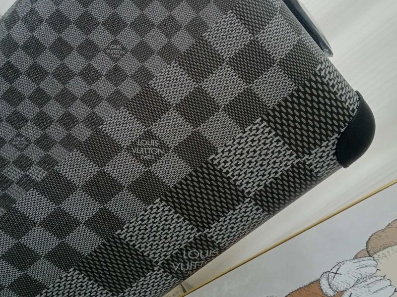 Comfortable Louis Vuitton Suitcase 65459