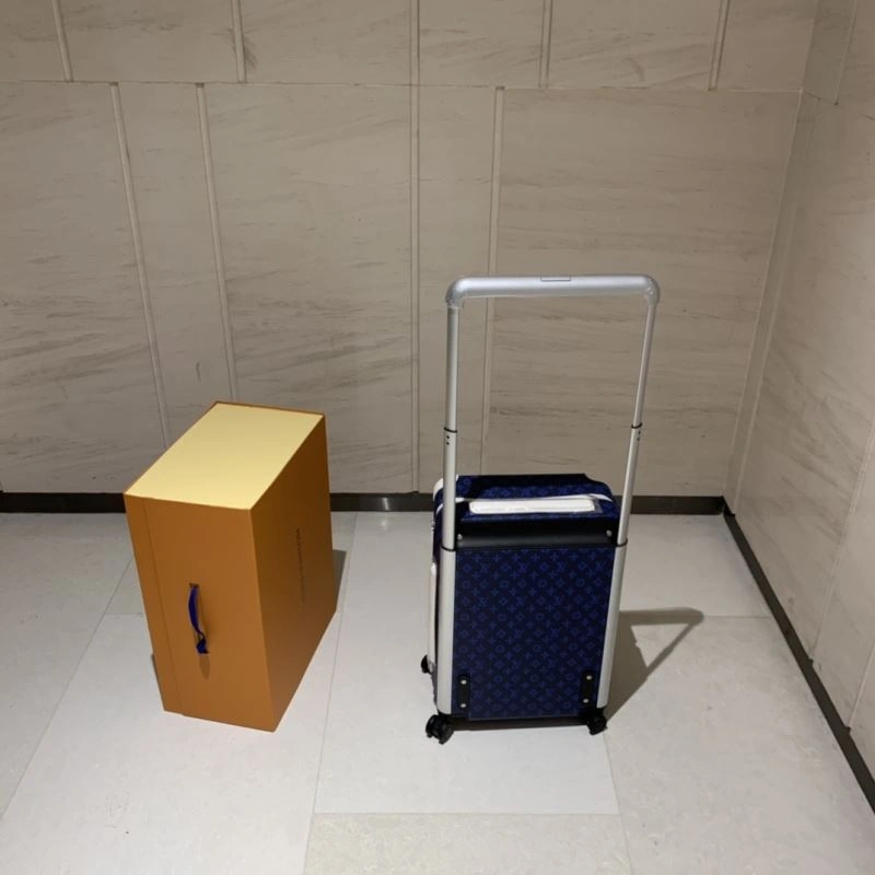 SmoothTexture Louis Vuitton Suitcase 65448