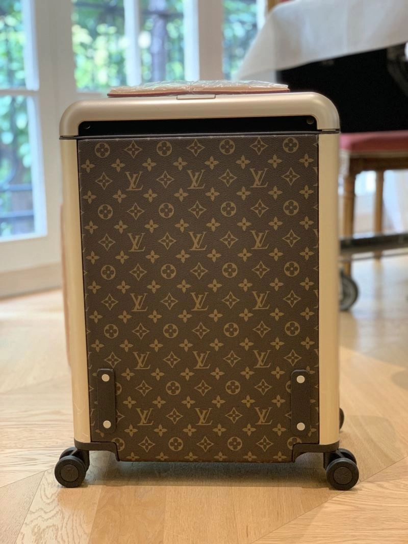 Louis Vuitton Suitcase Cozy 65436