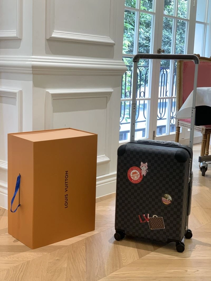Flexible Louis Vuitton Suitcase 65441