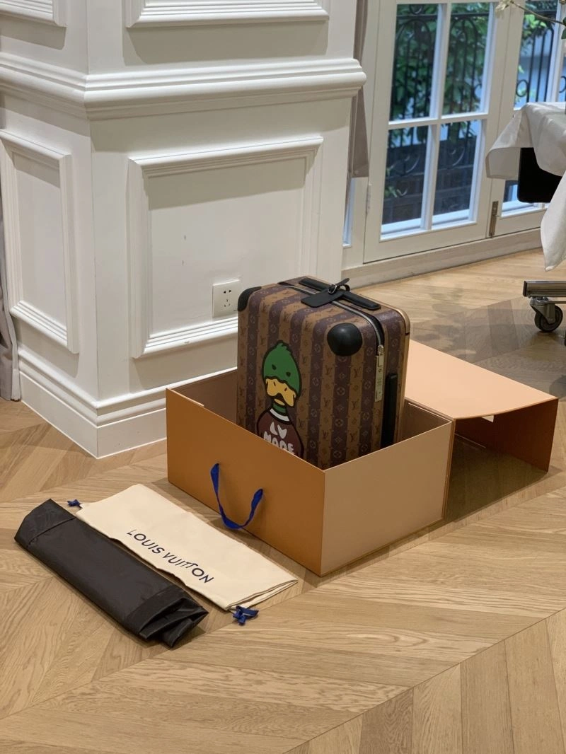 Louis Vuitton Suitcase MoistureWicking 65447