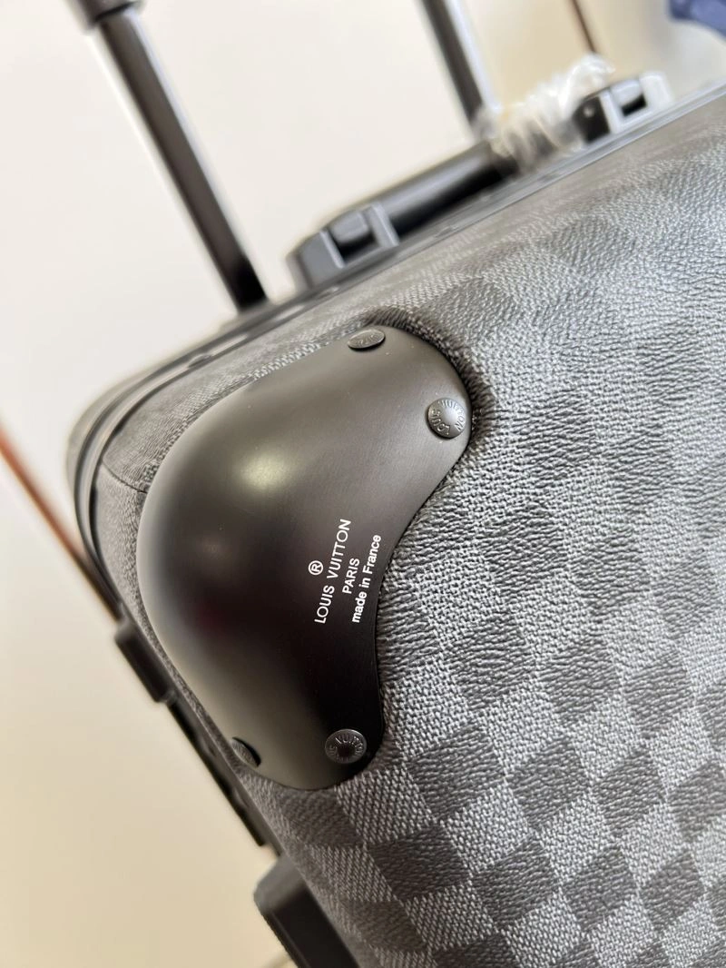 Cozy Louis Vuitton Suitcase 65484