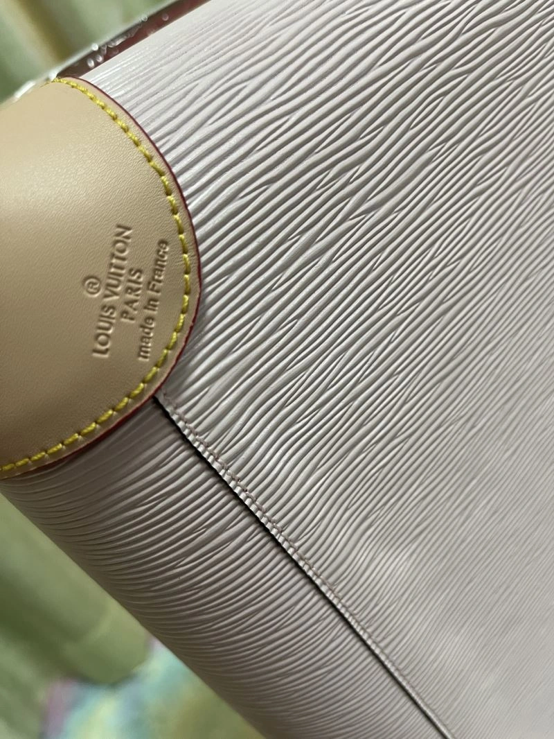 Premium Louis Vuitton Suitcase 65425