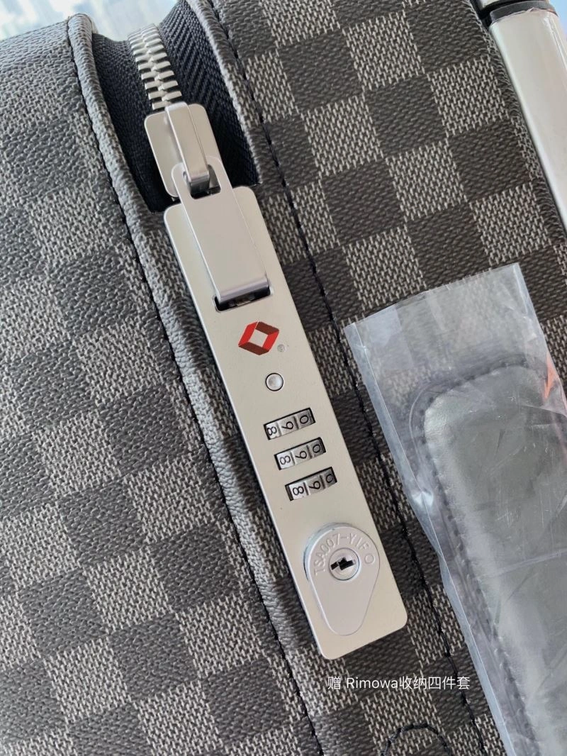 Louis Vuitton Suitcase Tailored 65418