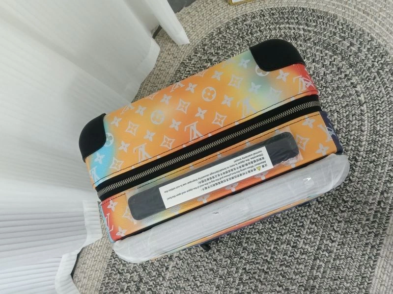 AllSeason Louis Vuitton Suitcase 65402