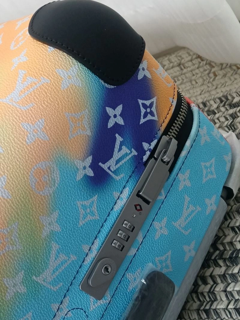 AllSeason Louis Vuitton Suitcase 65402