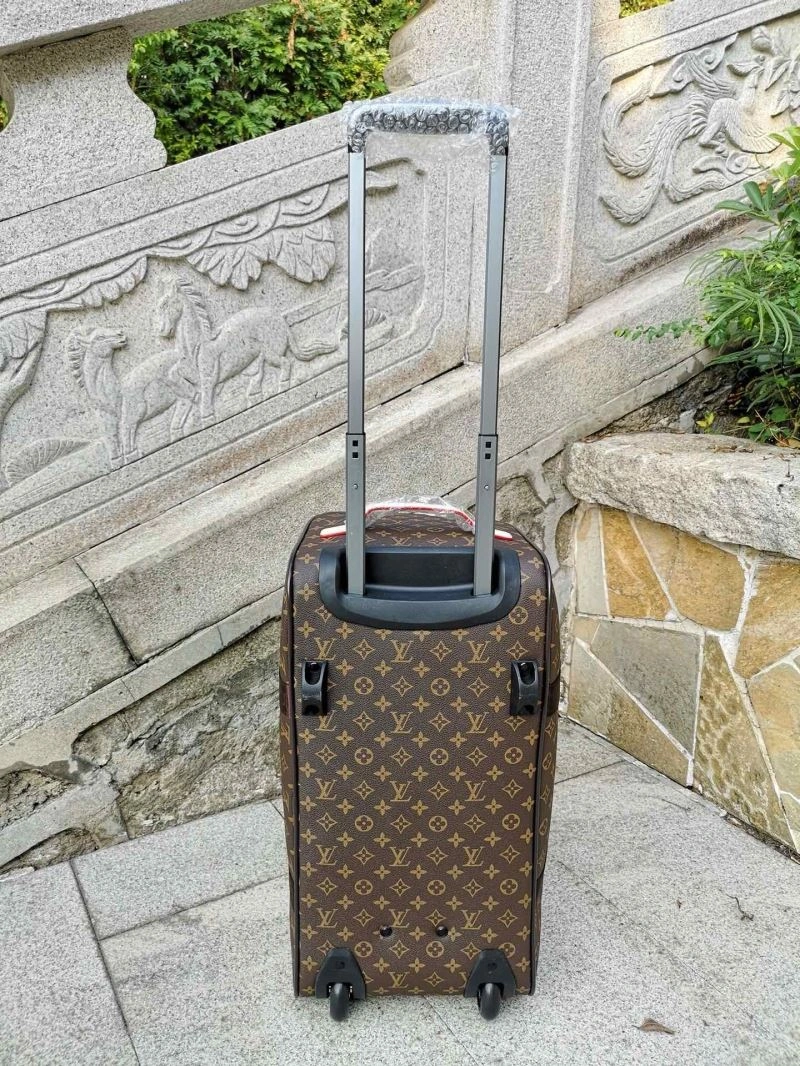 Elegant Louis Vuitton Suitcase 65400