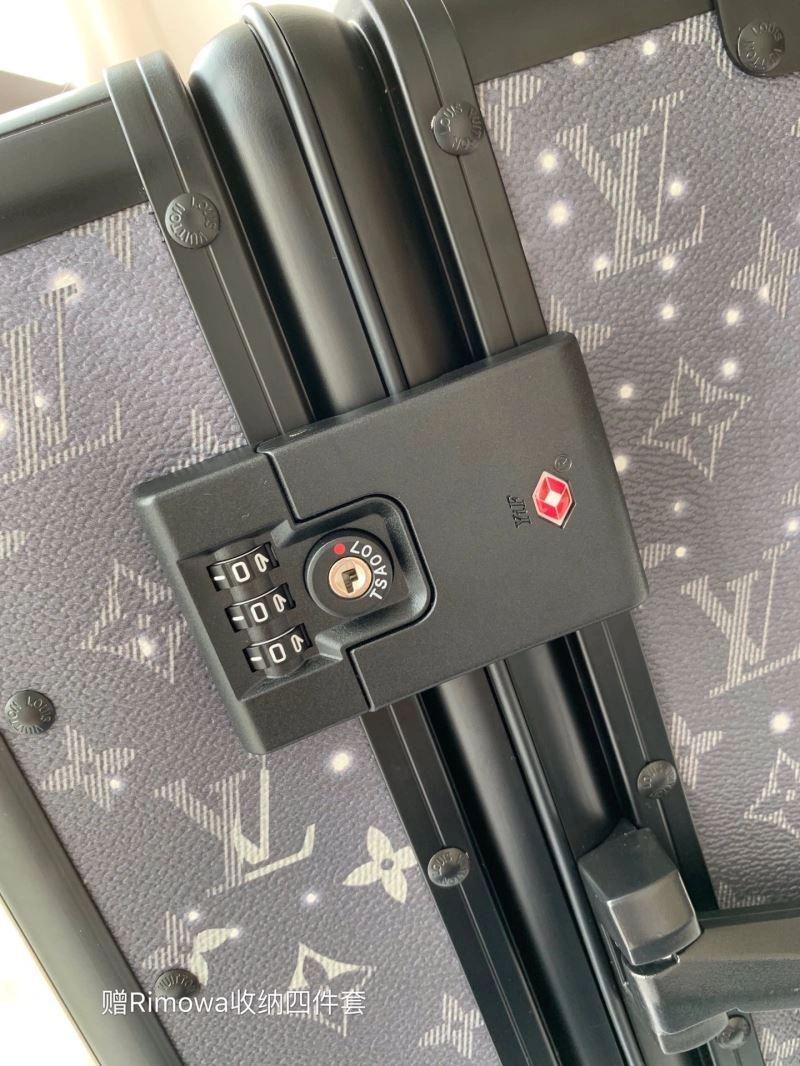 UrbanChic Louis Vuitton Suitcase 65522