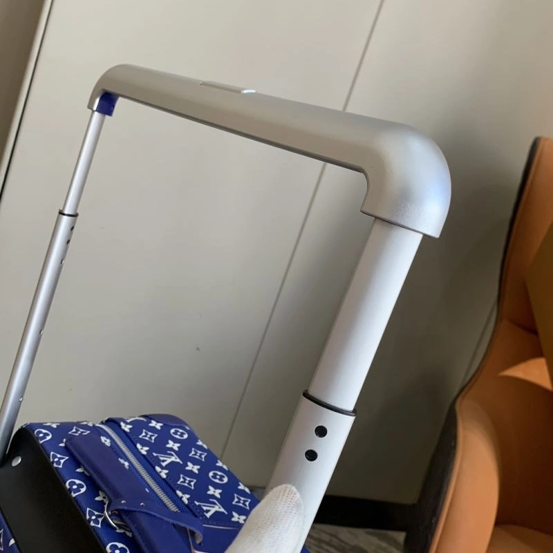 Compact Louis Vuitton Suitcase 65458