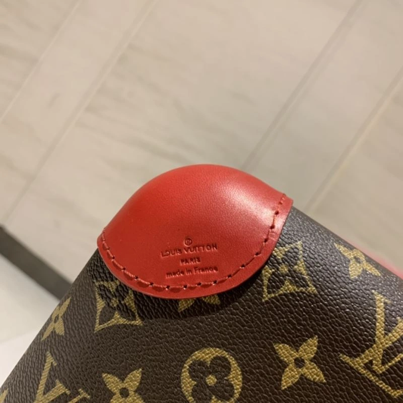 Louis Vuitton Suitcase Snug 65374