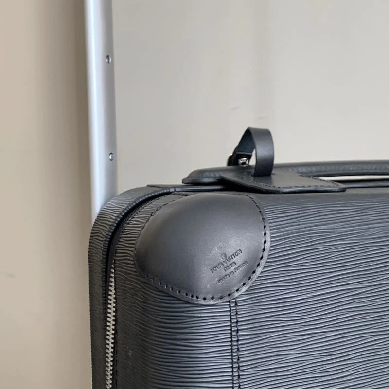 RelaxedFit Louis Vuitton Suitcase 65363