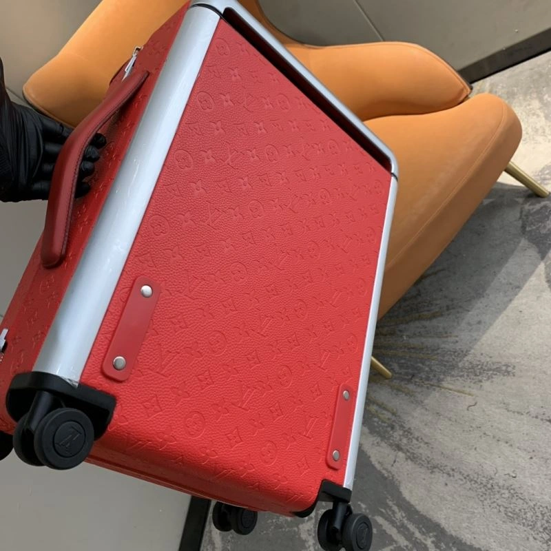 Effortless Louis Vuitton Suitcase 65395
