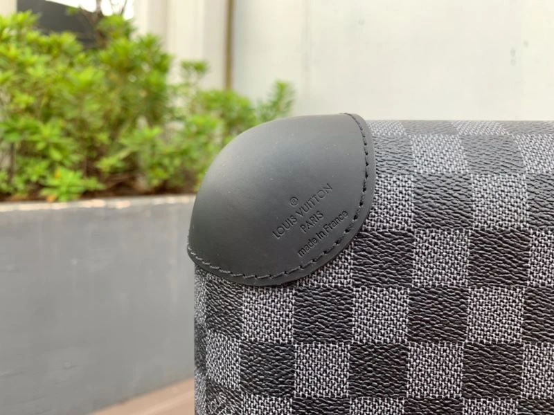 Louis Vuitton Suitcase Breathable 71472
