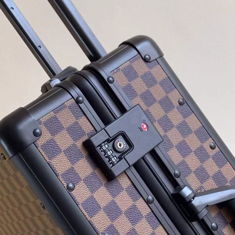 Flexible Louis Vuitton Suitcase 71462